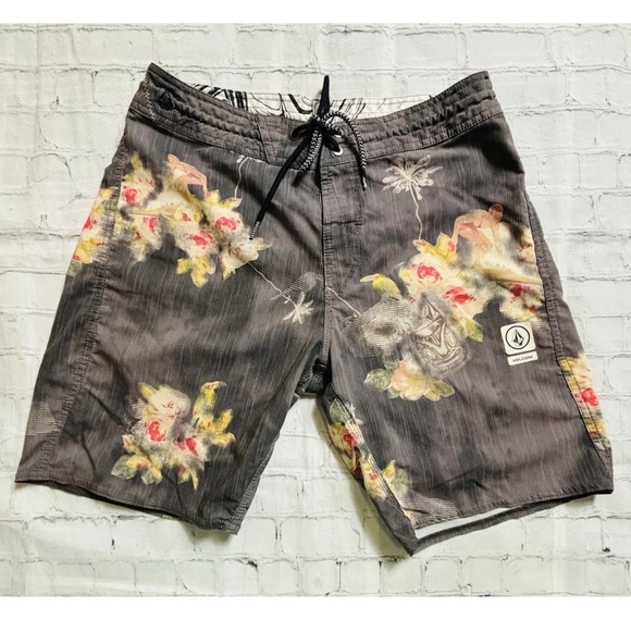 Volcom Slingers Board Shorts Mens Size 29 Tropical Surfer Print Swim Trunks - Picture 1 of 8